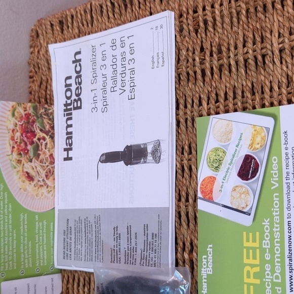 Hamilton Beach 3-in-1 Spiralizer - Never Used - Picture 5 of 5